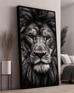 Alternative view of Lion III